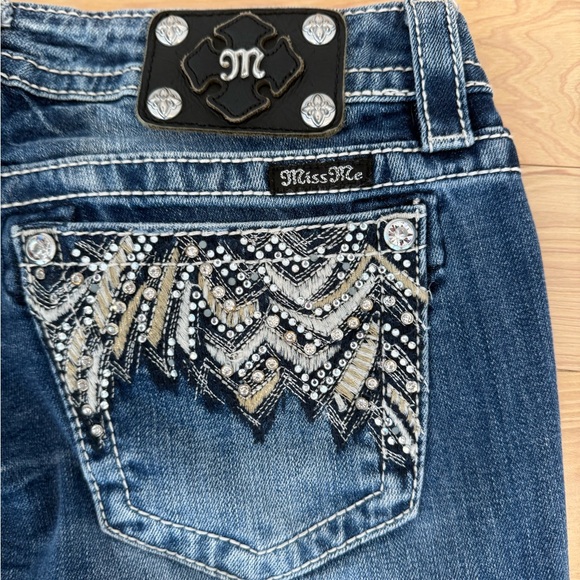 Miss Me Signature Bootcut Jeans | Size 30 | Embellished Feather Pocket Denim - Picture 5 of 5